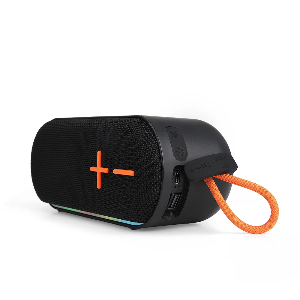 FS-S161 BOCINA TWS RECARGABLE CON LUZ RGB Y CORREA INTEGRADA